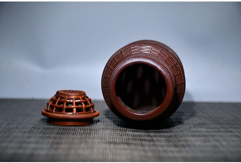 LimpaC Collection Boxwood Cricket Cage Statue 1