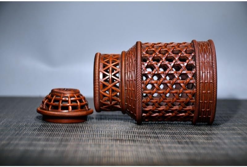 LimpaC Collection Boxwood Cricket Cage Statue 1