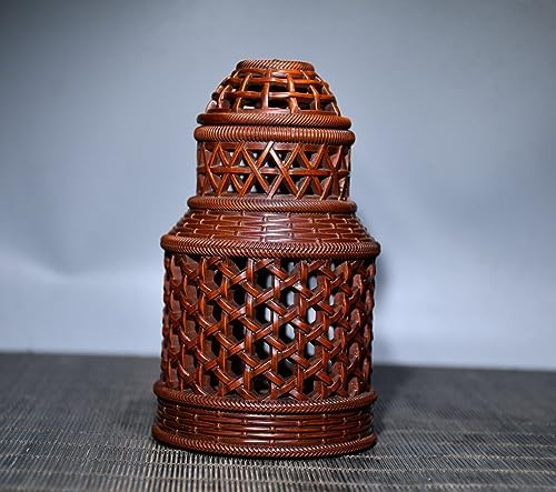 LimpaC Collection Boxwood Cricket Cage Statue 1