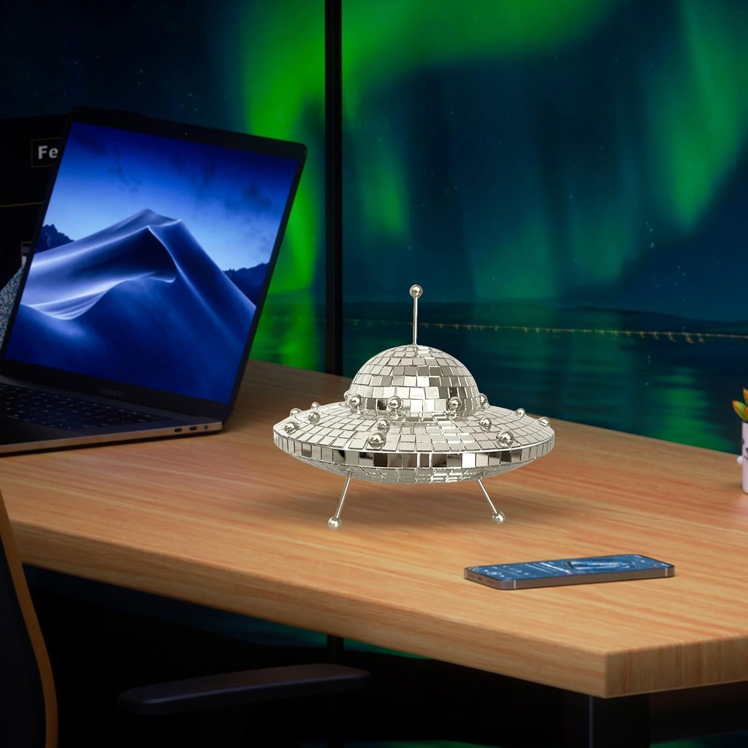 Nudsfuii Flying Saucer Home Decor Statue