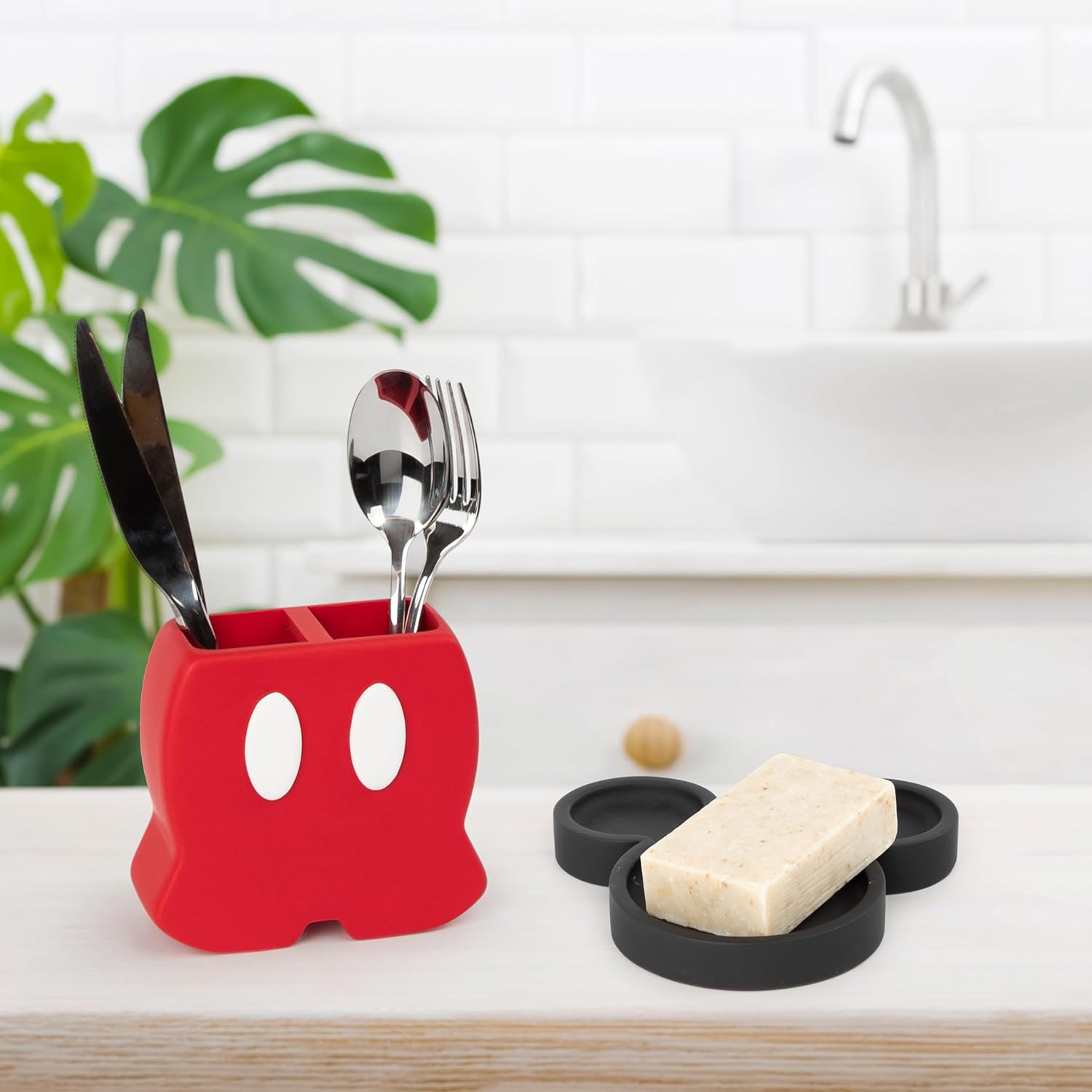 Jay Franco Disney Mickey Mouse Bathroom Set 2 Piece