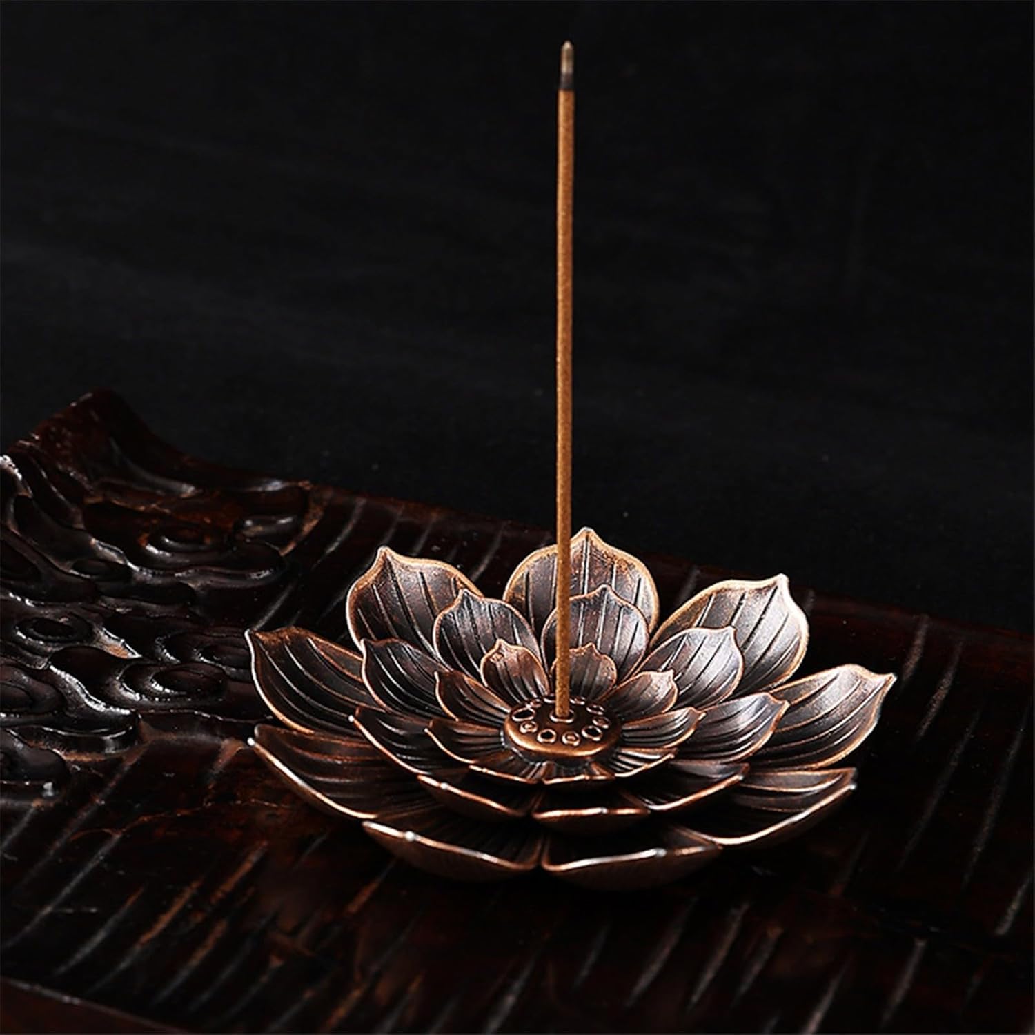 Nudsfuii Metal Incense Holder Statue for Home Decor