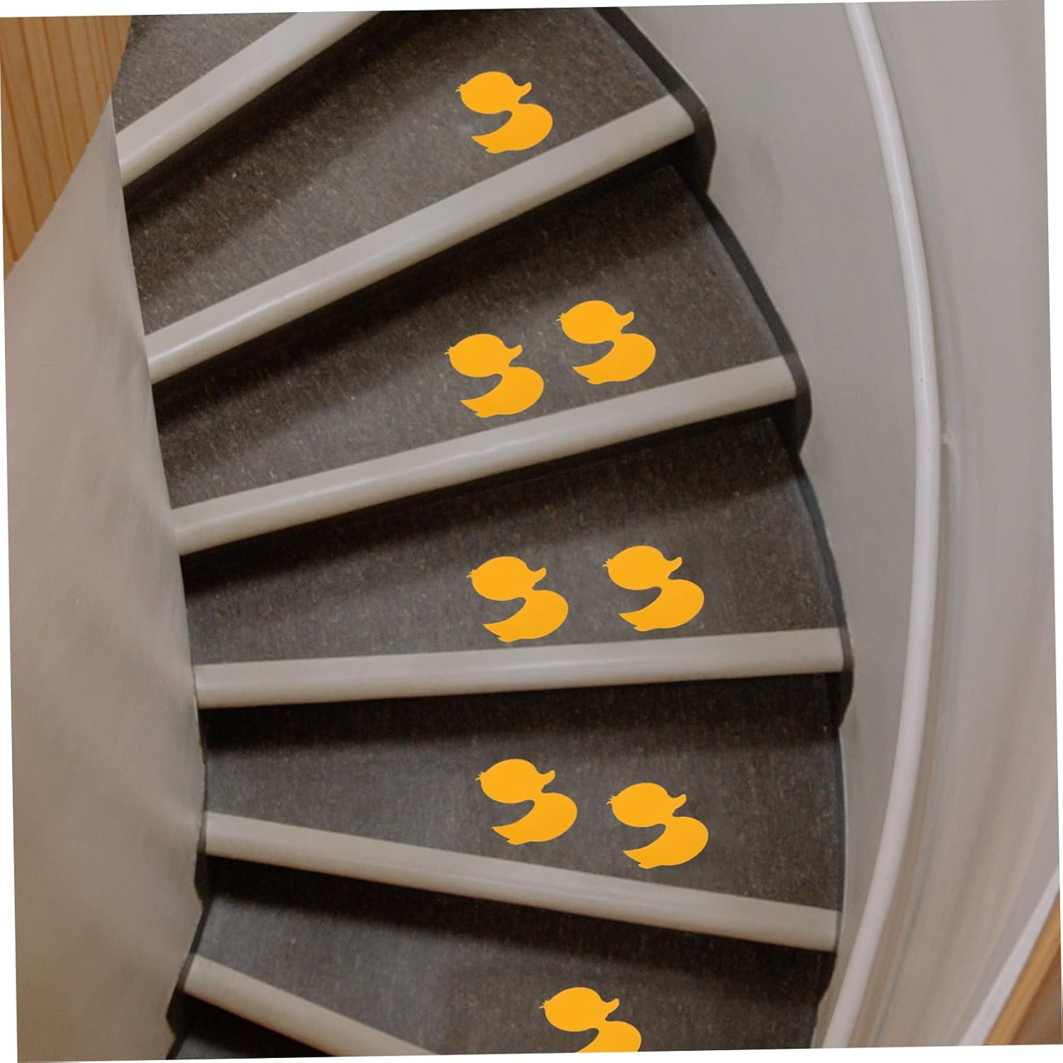 BEBEMOKO 12pcs Cartoon Non-Slip Bath Stickers