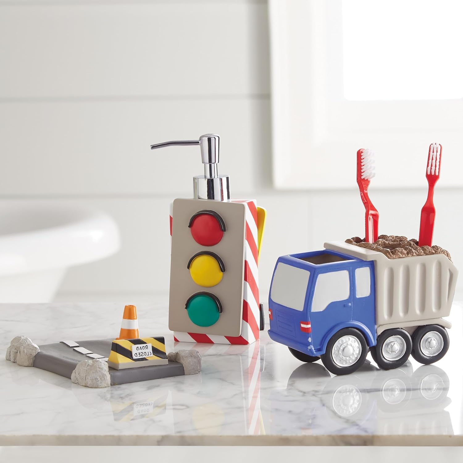 Dream FACTORY Trains and Trucks Bathroom Accessories Set