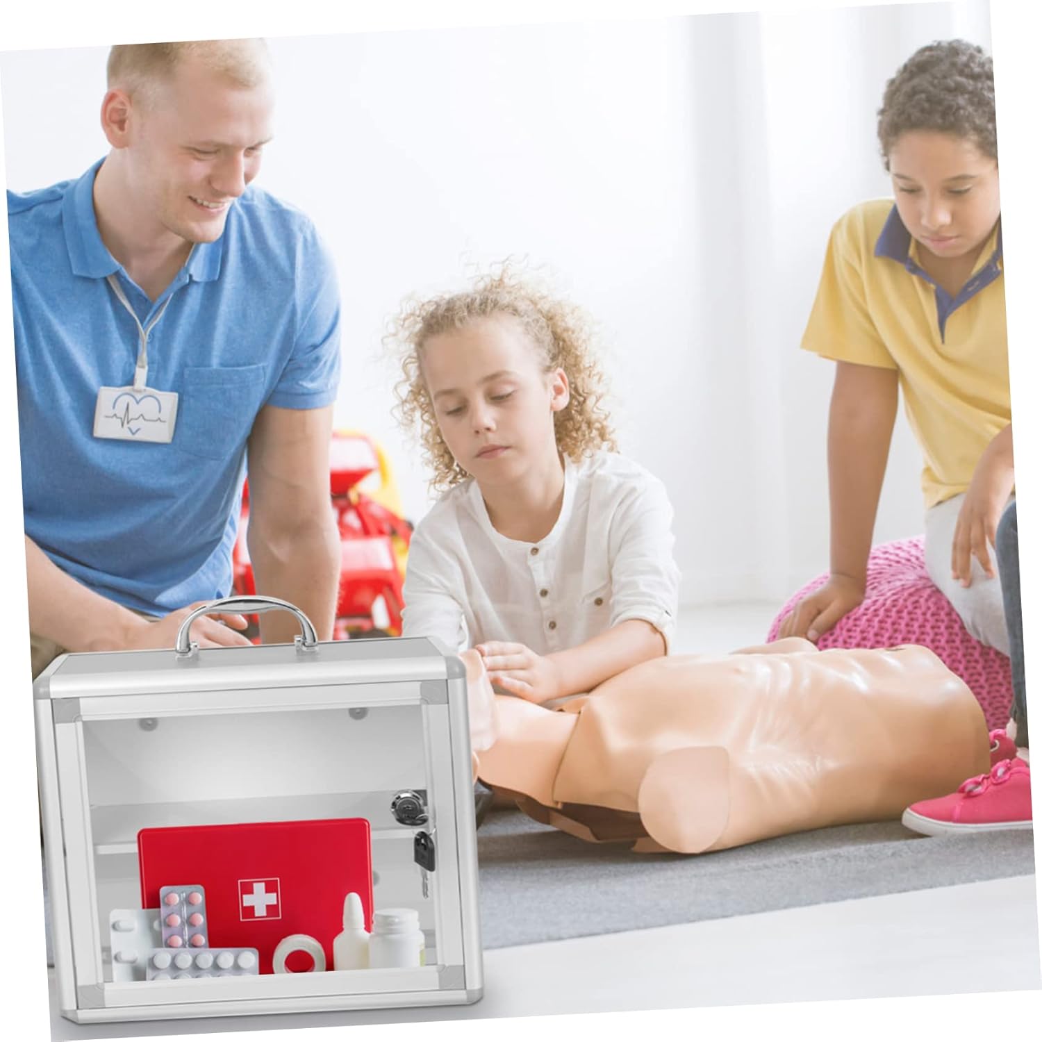SOESFOUFU Portable Medicine Cabinet Locking Storage Box