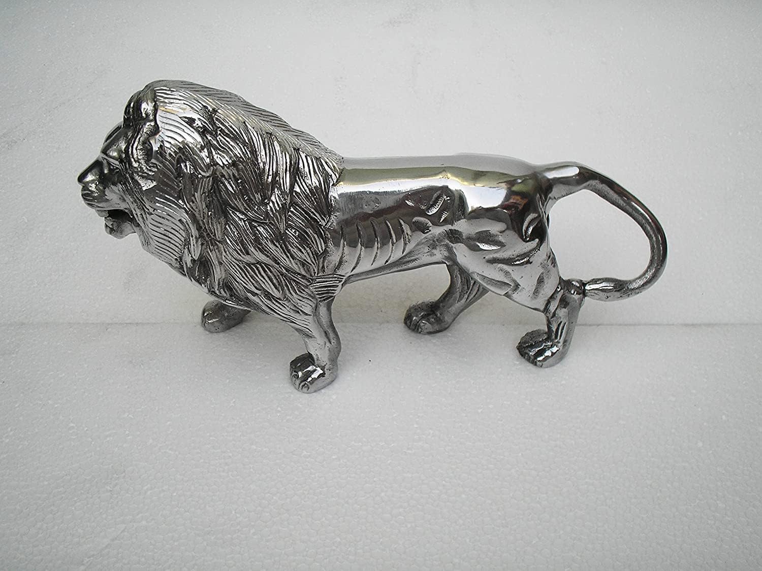 Aluminum Lion Statue Durable Home Decor Sculpture