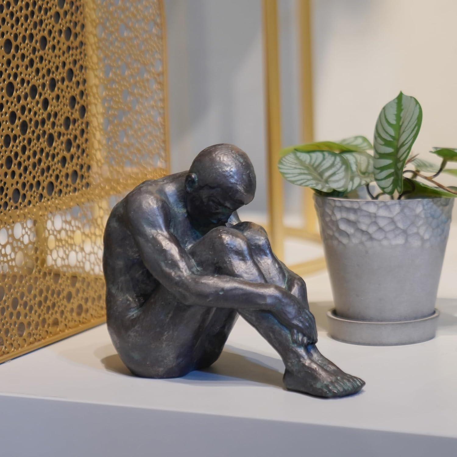 Guichifun Resin Bronze Sitting Man Statue Home Decor