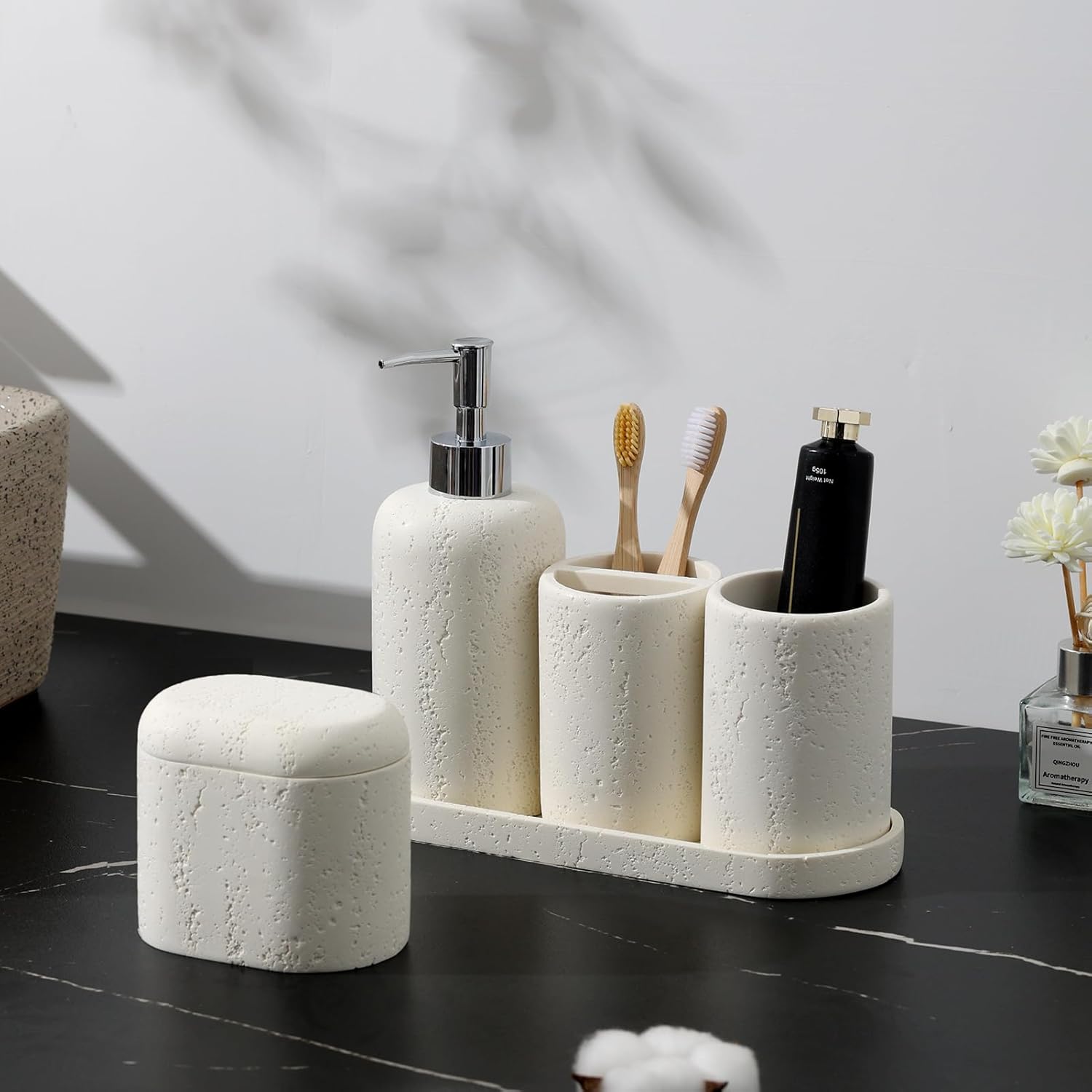 Haocoott 5PCS Modern Bathroom Accessory Set