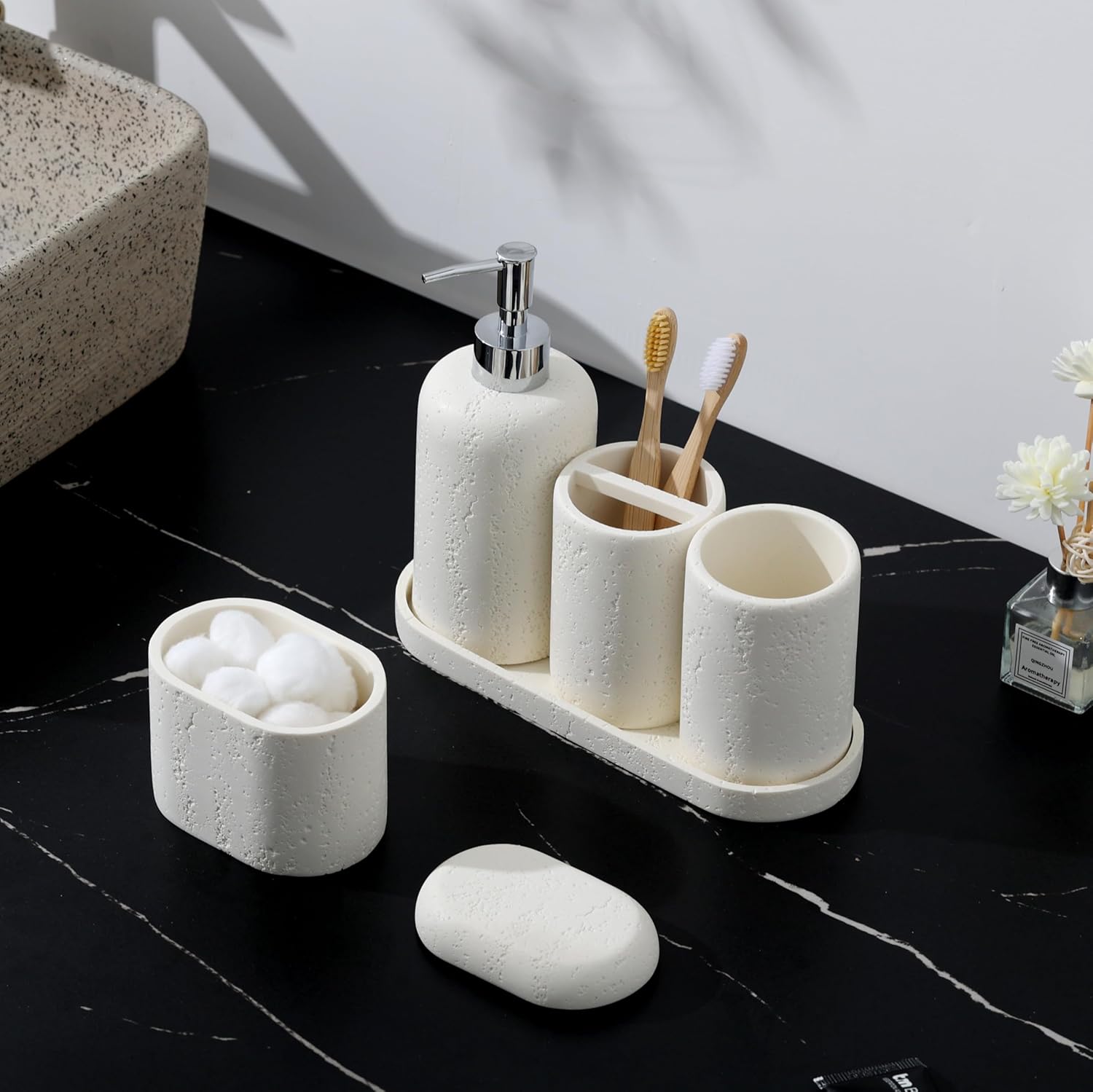 Haocoott 5PCS Modern Bathroom Accessory Set