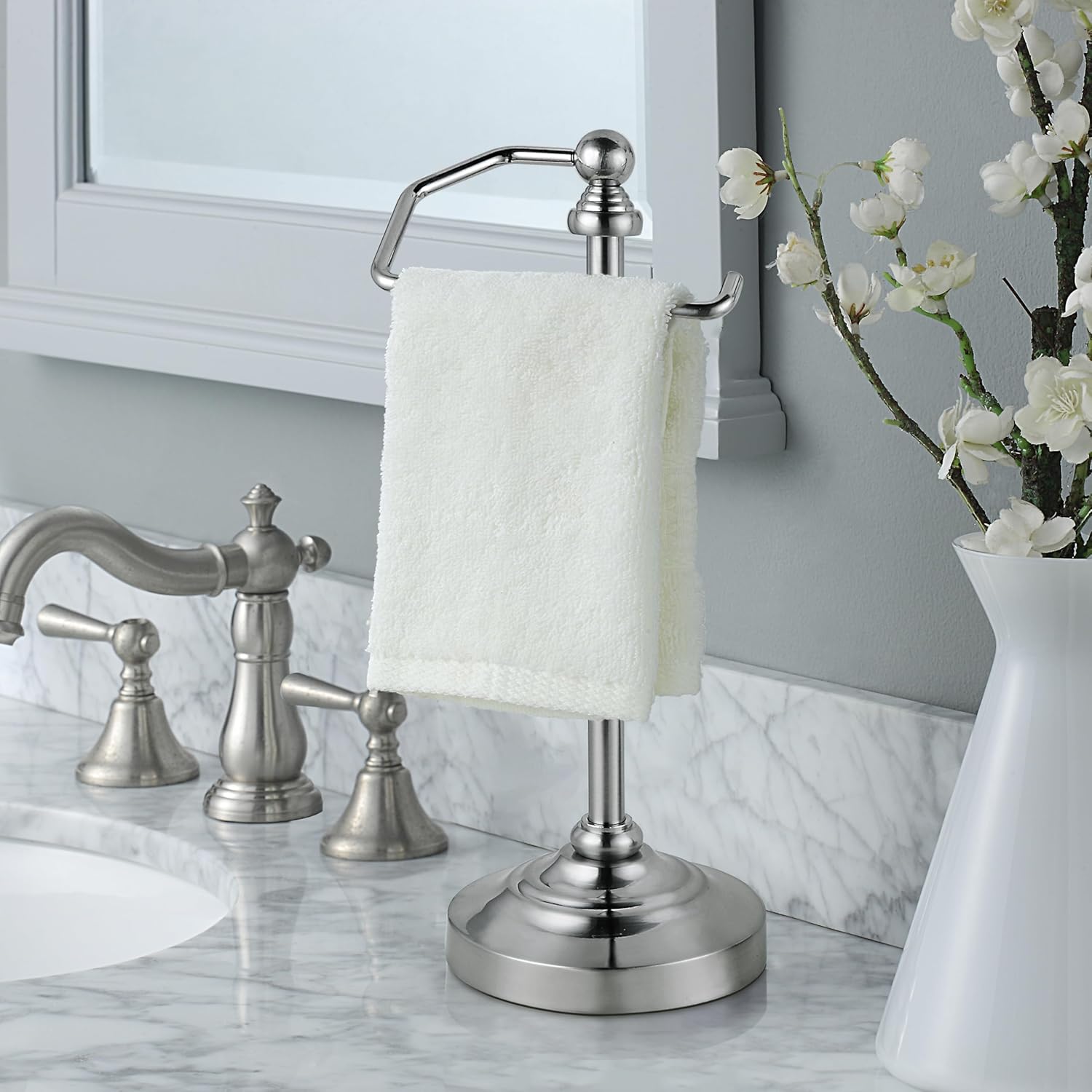 SunnyPoint Deluxe Fingertip Towel Holder Stand